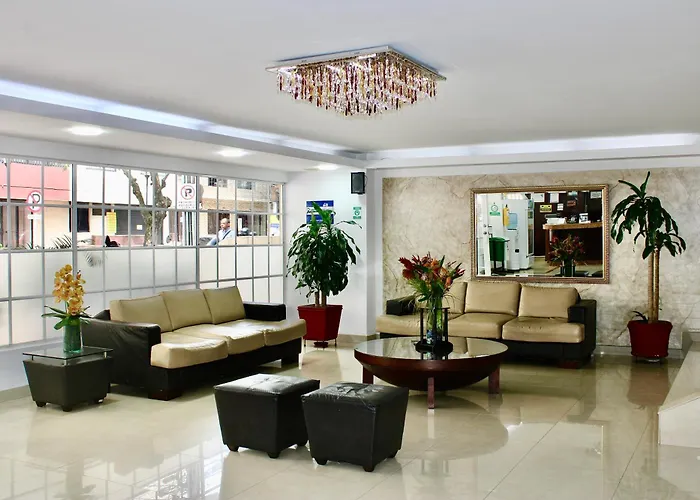 Hotel Plaza Versalles